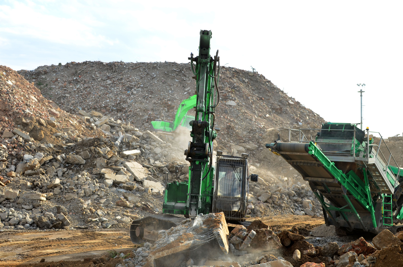 Bagger im Steinbruch